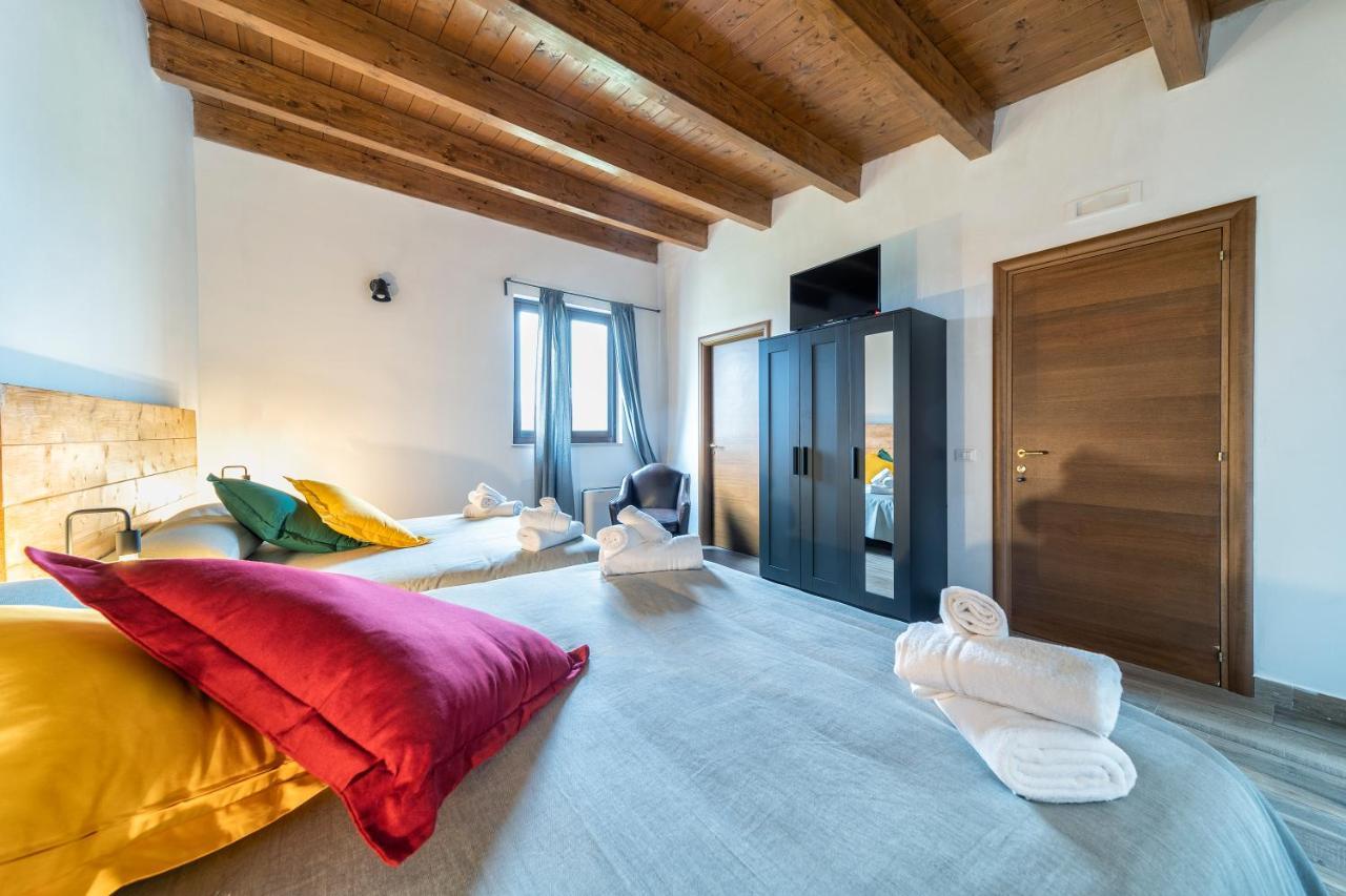 Agriturismo Tenuta Del Grillaio アックアヴィーヴァ・デッレ・フォンティ エクステリア 写真
